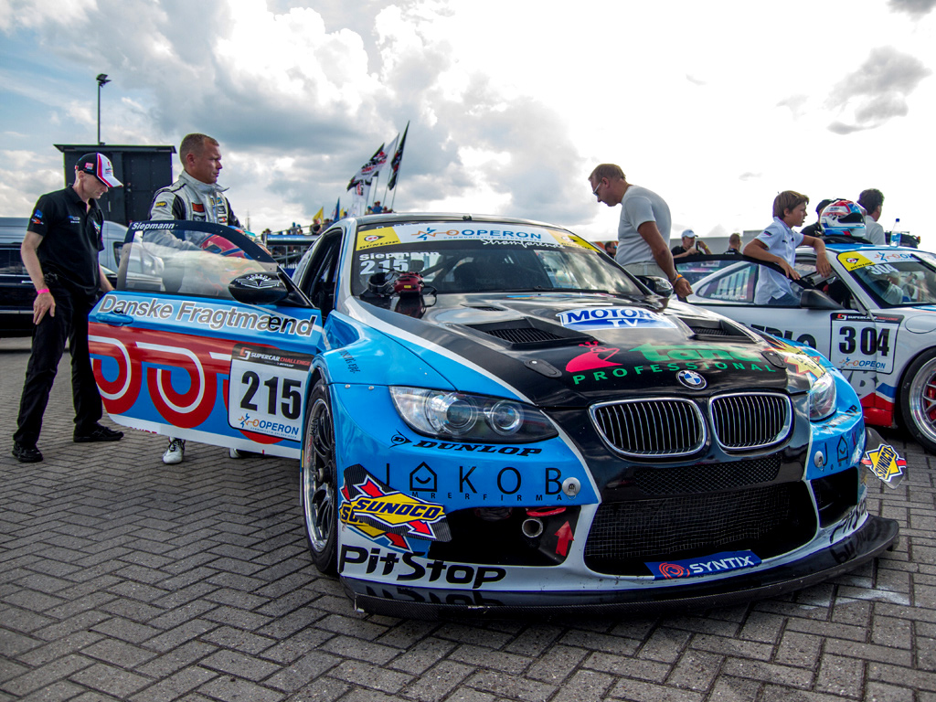 Christian Siepmann og den fragtmandsblå BMW var populære på Assen
(Foto: Autosport-Media.nl)